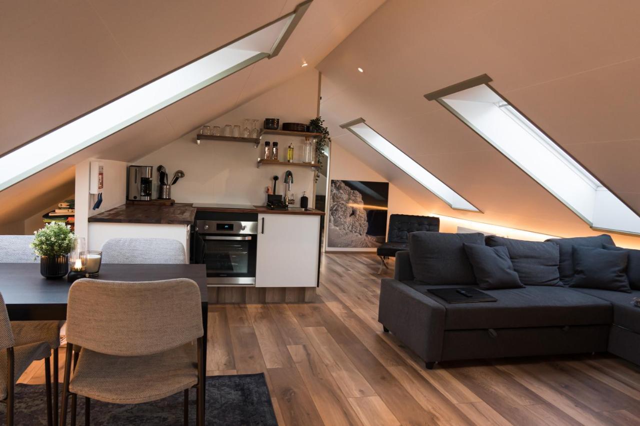 Апартаменты Scenic Penthouse - Ocean View & Skylight Windows Siglufjordur Экстерьер фото